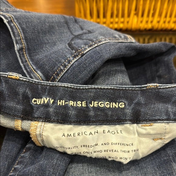 Women's Blue Jeans - Picture 7 of 7